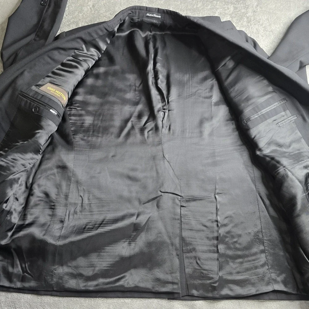 Louis Vuitton Uniformes Blazer Mens 62 Black Wool 2-Button Sportscoat Jacket